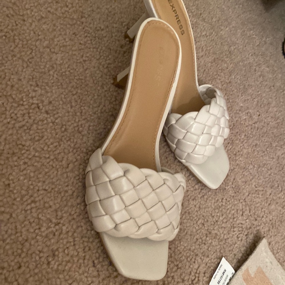 Express heels